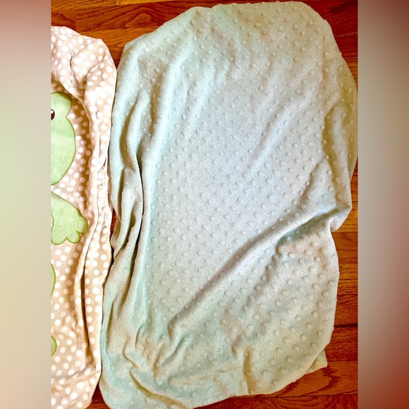 Bundle of 3 Summer Infant changing pad covers. Great condition. - Picture 3 of 6